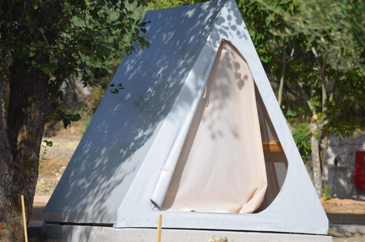 Nirikos Camping Spasmeni Vrisi المظهر الخارجي الصورة