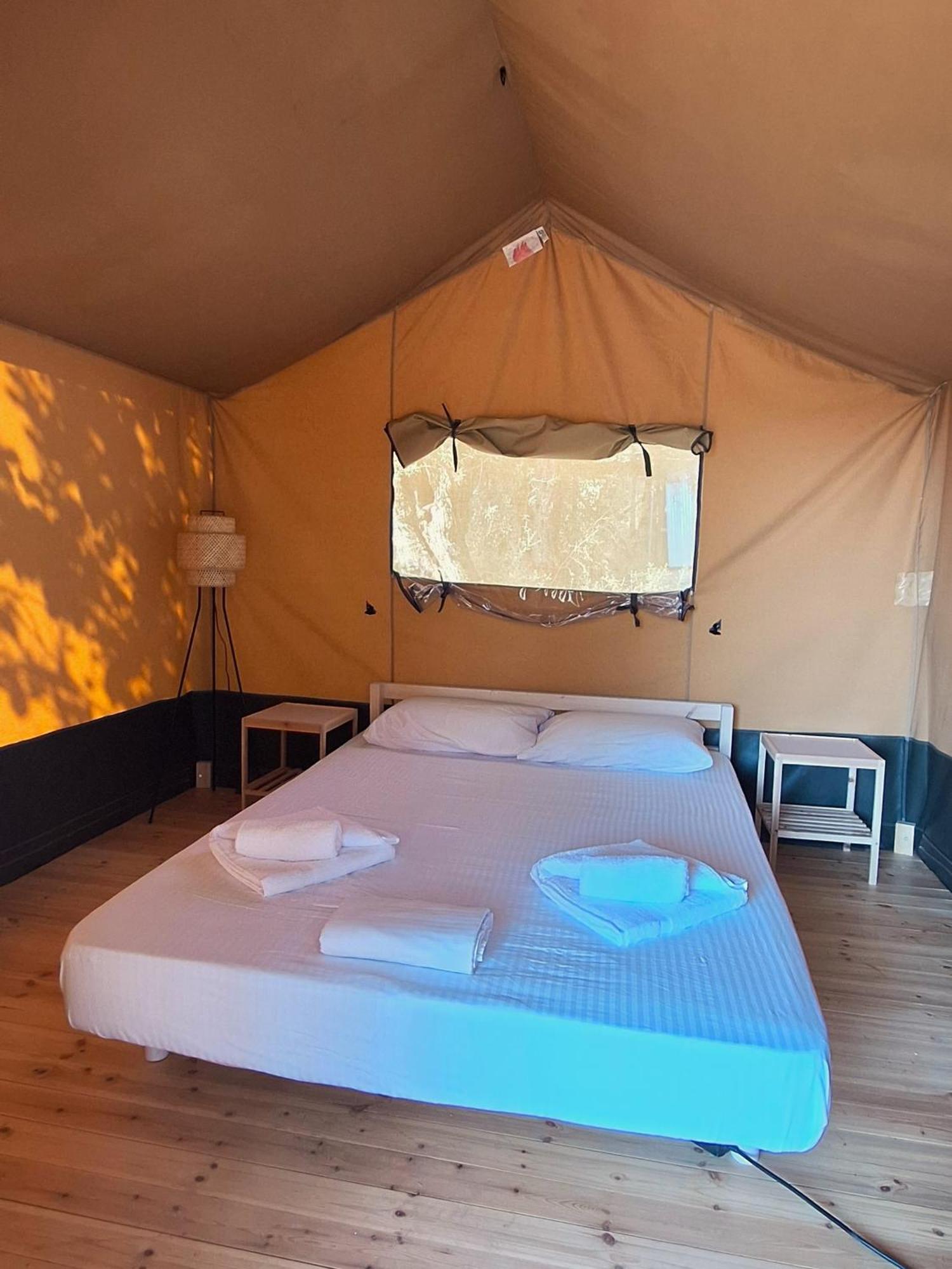 Nirikos Camping Spasmeni Vrisi الغرفة الصورة