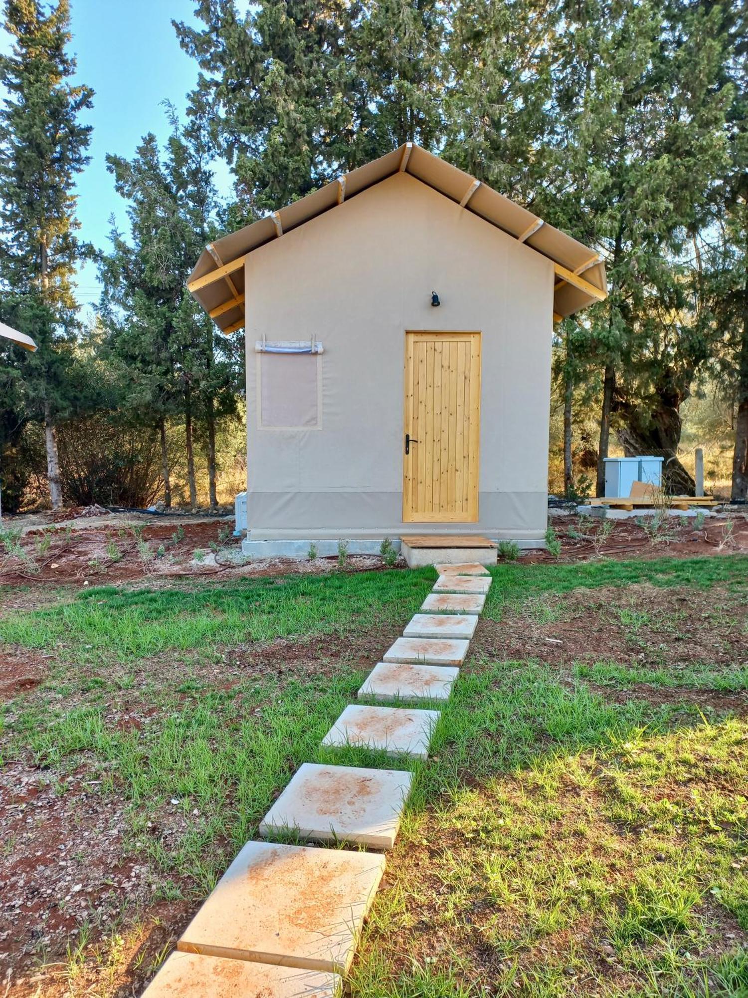 Nirikos Camping Spasmeni Vrisi الغرفة الصورة